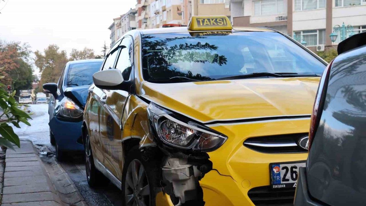Eskişehir’de zincirleme trafik kazası oldu