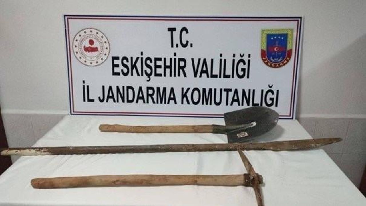 Eskişehir'de Jandarma kaçak kazıya göz açtırmıyor