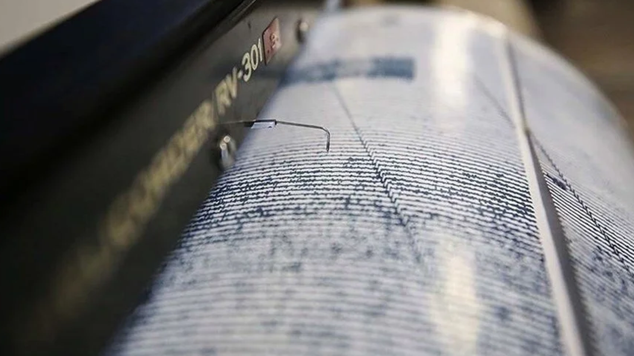 Kolombiya'da büyük deprem! Tsunami uyarıları yapılıyor!