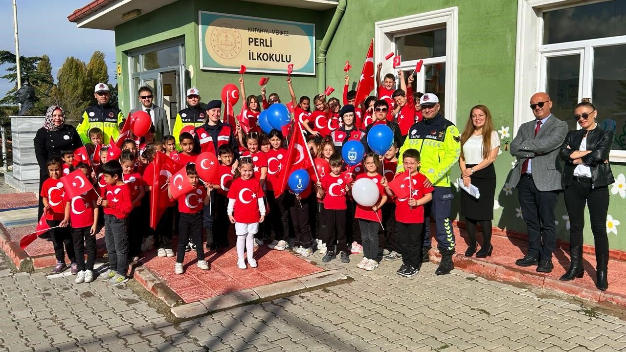 Kütahya’da miniklerle Cumhuriyet coşkusu yaşandı