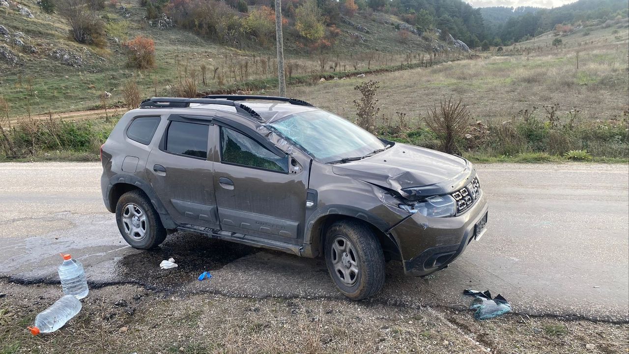 Kontrolden çıkan otomobil takla attı: 2 yaralı
