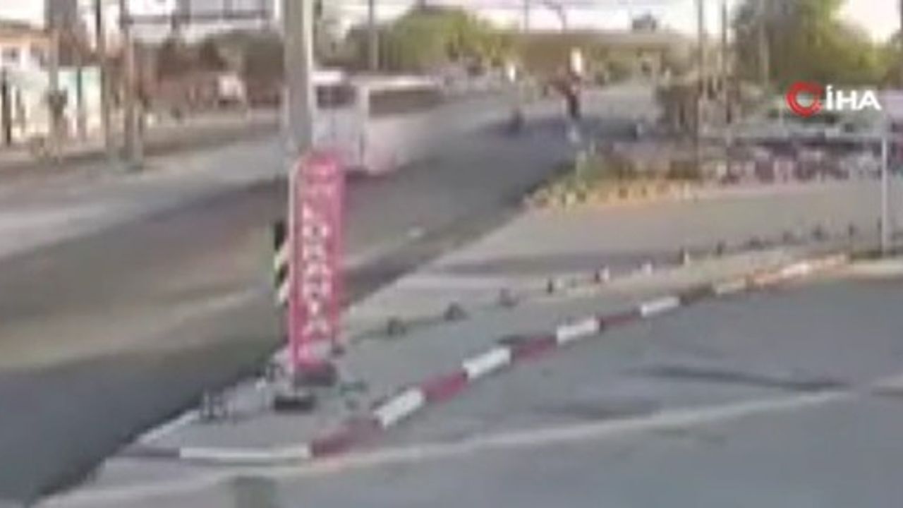 Yolcu otobüsü ATV'ye çarptı: Sürücüden acı haber!