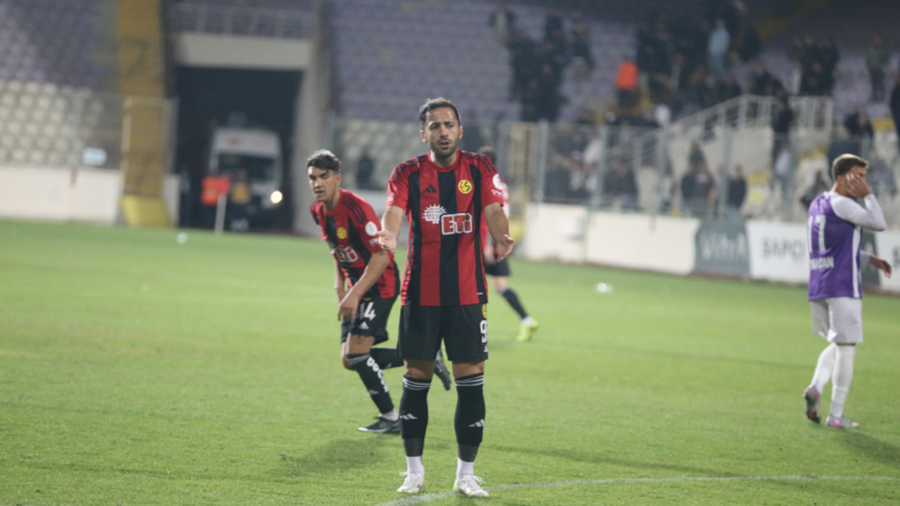 Mehmet Fuat haftalar sonra sahaya çıktı