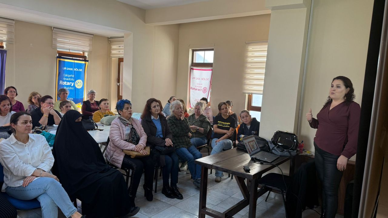 Eskişehir’de kadın sağlığına farkındalık semineri düzenlendi