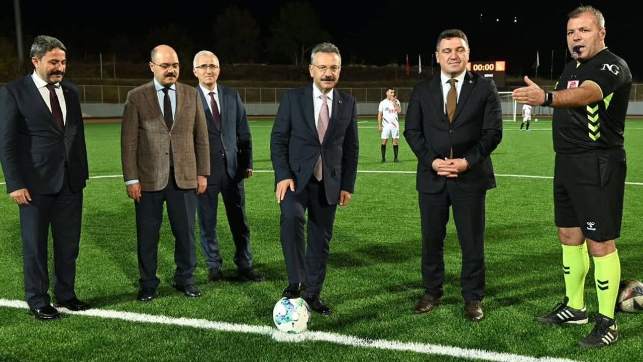 Osmangazi Üniversitesi Stadı yenilenen yüzüyle hizmete girdi