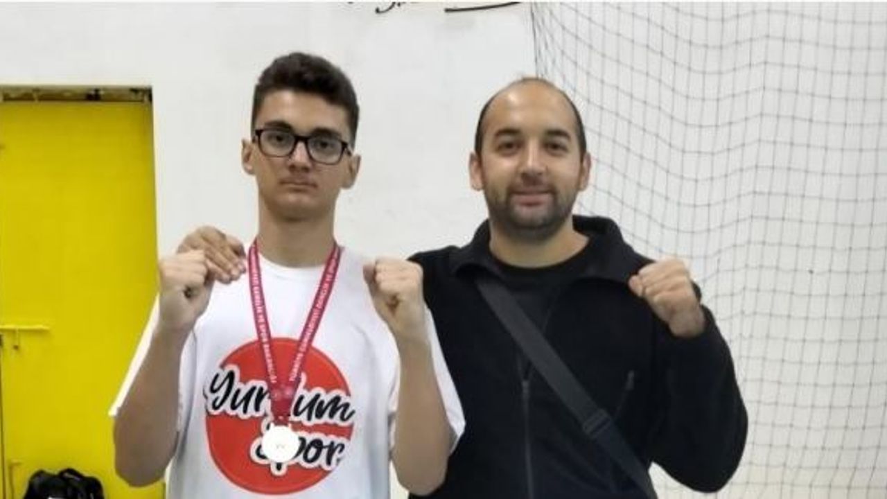 Eskişehirli sporcudan kick boks zaferi!
