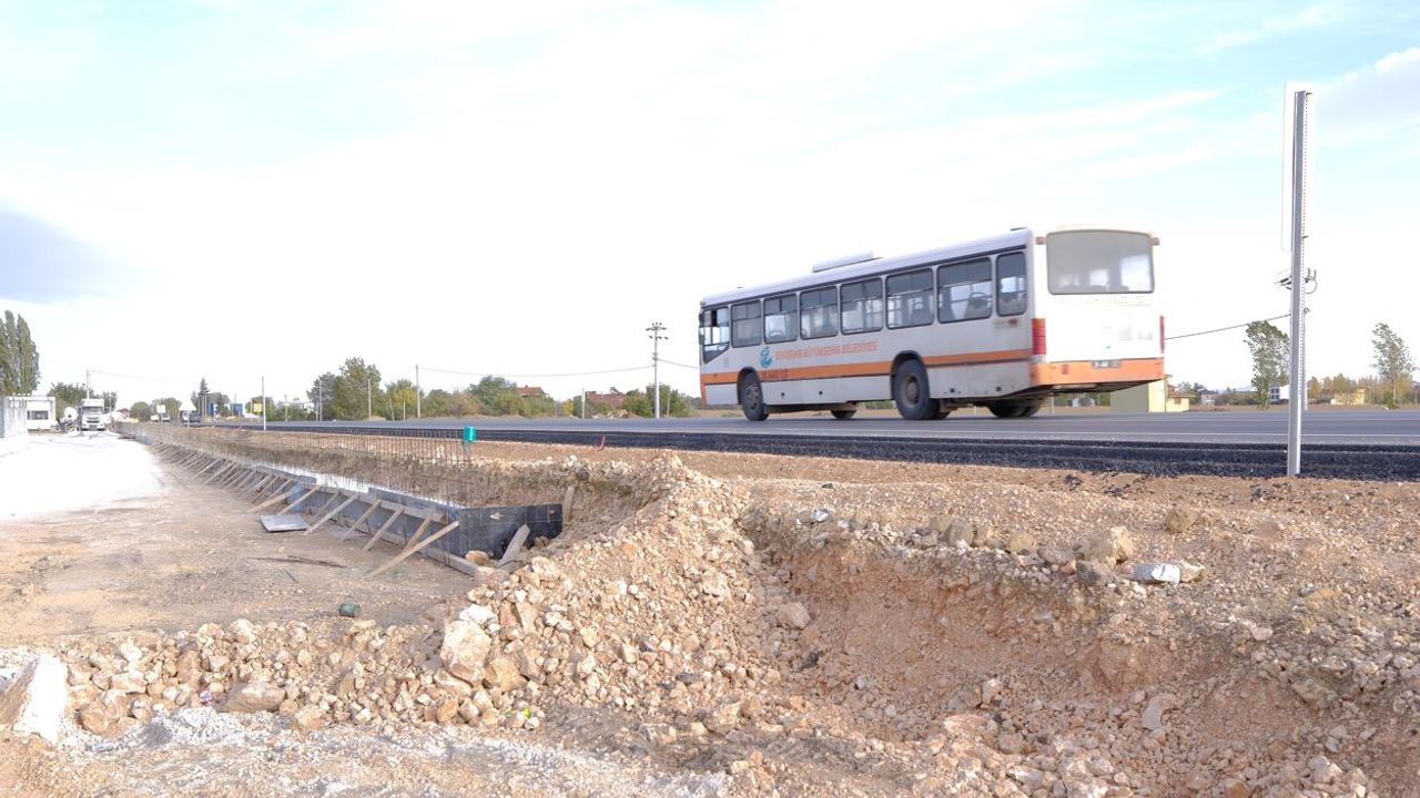 Eskişehir-Alpu yolundaki çalışmalar esnafı mağdur ediyor!