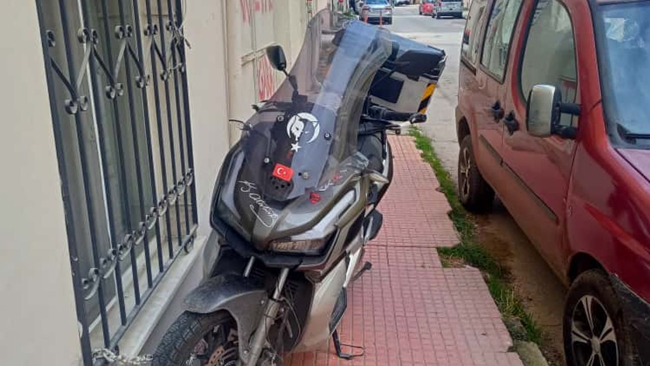 Eskişehir’de zincirli motosiklet yayaları tehlikeye attı