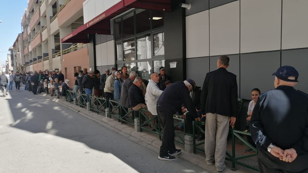 Eskişehir'de halkın tercihi ucuz yemek!