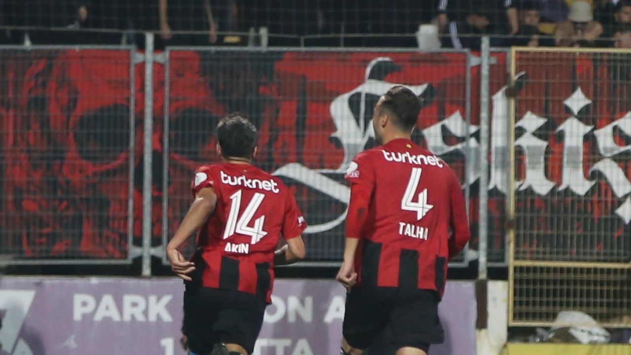 Akın Akman’dan müthiş trivela