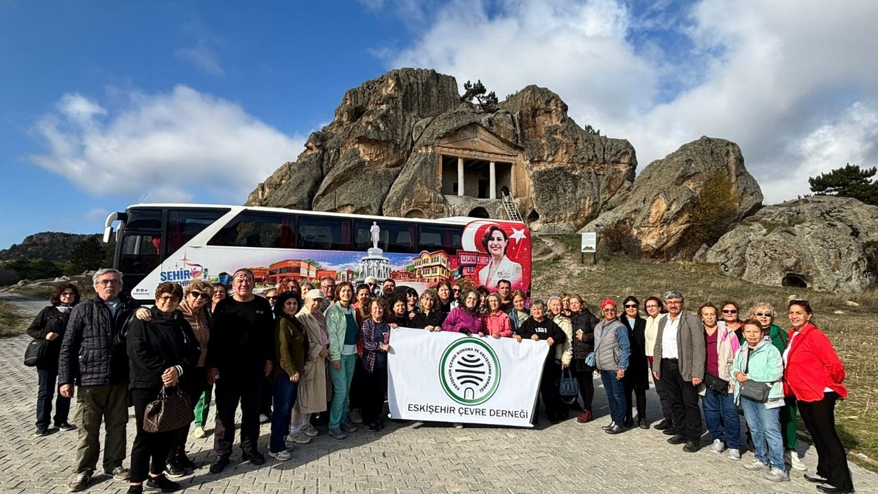 Eskişehir'de çevrecilerden tarihi gezi