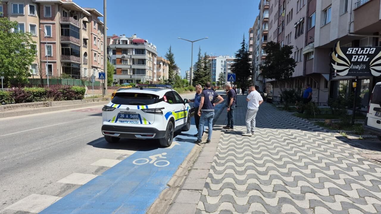 Eskişehir’de yaya geçidinde kaza: Yaşlı adam ağır yaralandı