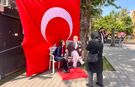 Eskişehirliler Yediler Parkı’nda Atatürk’le hatıra fotoğrafı çektirdi