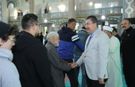 Vali Yılmaz bayram namazını vatandaşlarla birlikte kıldı