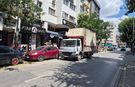 Eskişehir’de çift sıra park çilesi: Trafik tehlikeye giriyor