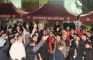 Taraftar dışarıda heyecanla bekledi