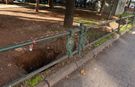 Eskişehir’de parkta açılan derin çukur dikkatlerden kaçmadı