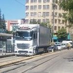 Eskişehir’de tır krizi! Tramvay güzergahında uzun kuyruk oluştu