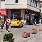 Caddelerde park yoğunluğu trafiği olumsuz etkiliyor