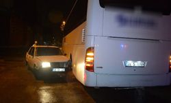Eskişehir'de otobüse çarpan sürücü aracını bırakıp kaçtı!