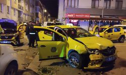 Eskişehir'de taksiler birbirine girdi: 3 yaralı!