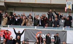Eskişehirspor'da 3 puan yönetimi de coşturdu!