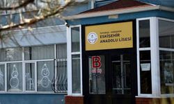 Eskişehir'de öğrenciler mağdur: Okul var bina yok!