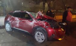 Eskişehir'de yağmurlu hava kaza getirdi: Araç pert oldu!