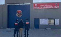 Afyon'da 4 ayrı suçtan aranıyordu: JASAT yakaladı