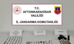 Jandarma Afyon'da yüzlerce tarihi eser ele geçirdi