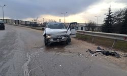 Köprüde feci kaza: Sürücü ölümden döndü