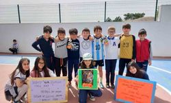 İlkokul öğrencilerinin turnuvasında pankartlar dikkat çekti