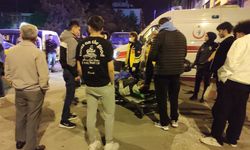 Eskişehir'de ticari taksi ile moto kurye çarpıştı