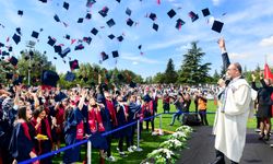 Anadolu üniversitesi unutulmaz bir mezuniyet için hazır