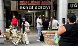 Eskişehir'deki heykellere ziyaretçilerden yoğun ilgi