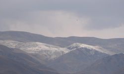 Erzurum’da mevsimin ilk karı düştü!