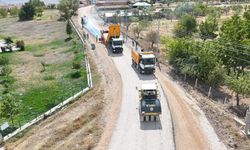 Eskişehir Büyükşehir 3 mahallede yol çalışmasına başladı