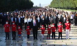 LÖSEV, ulu önder Mustafa Kemal Atatürk'ün huzurunda