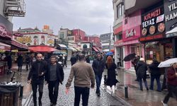 Eskişehir'de soğuk havaya rağmen çarşı boş kalmadı!