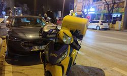 Eskişehir'de motokurye ve otomobil çarpıştı: 1 yaralı