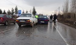 Kütahya'da yağışlı havada trafik kazası!