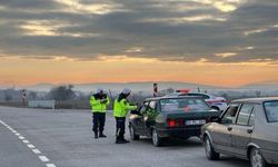 Jandarma trafik ekipleri sürücüleri bilgilendirdi