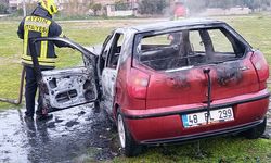 Aracını tamir ettiremeyen kadın benzinle yakarak isyan etti