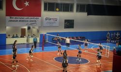 Eskişehir’de midi kızlar voleybol heyecanı başladı