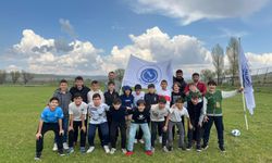 Futbolcularına Oklubalı’nı gezdirdi