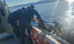 İzmir açıklarında 67 düzensiz göçmen yakalandı ve kurtarıldı