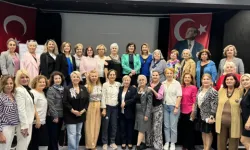 İzmir Kadın Kuruluşları Birliği’nde bayrak değişimi