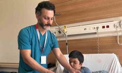 Doktorların ismini yeni duyduğu rahatsızlık Eskişehir’de tedavi edildi, 10 parmağı açıldı