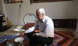 (ÖZEL) Genç kuşaklara geçmişini unutturmamak için evini müzeye çevirdi