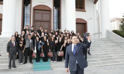 Vali Musa Işın gençlerle "Türkiye Yüzyılı Kariyer Fırsatları" panelinde buluştu